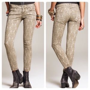 🌿4/$20 Free People Jacquard Textured Skinny Jeans